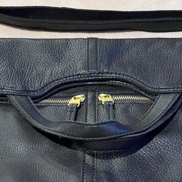 Large Fossil Erin crossbody fold over purse Black pebble leather dust bag includ - Picture 2 of 16